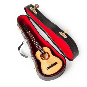 GEWA 980650 Miniature Instrument Guitar сувенир акустическая гитара, дерево, 15 см, с футляром