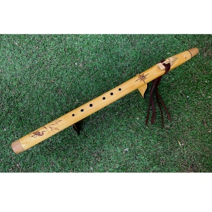 Индейская флейта пимак "Журавль" с подставкой с украшением резьбой, выжиганием, кожаными ремешками
